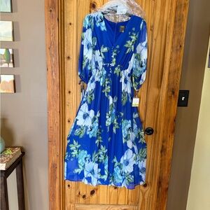Taylor Blue Floral Midi Dress